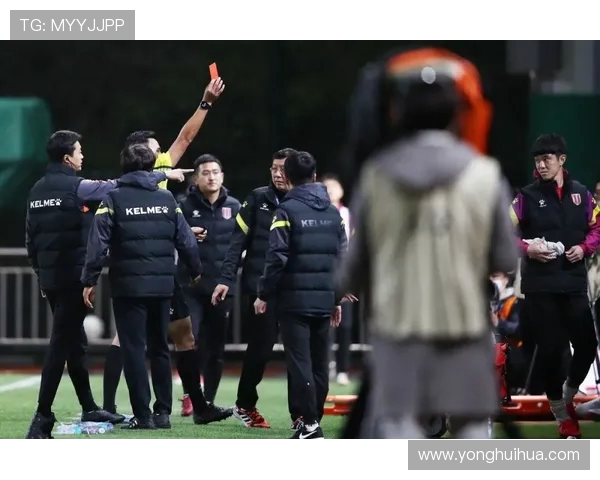 重庆足球队在联合会杯中的个人能力表现分析与点评